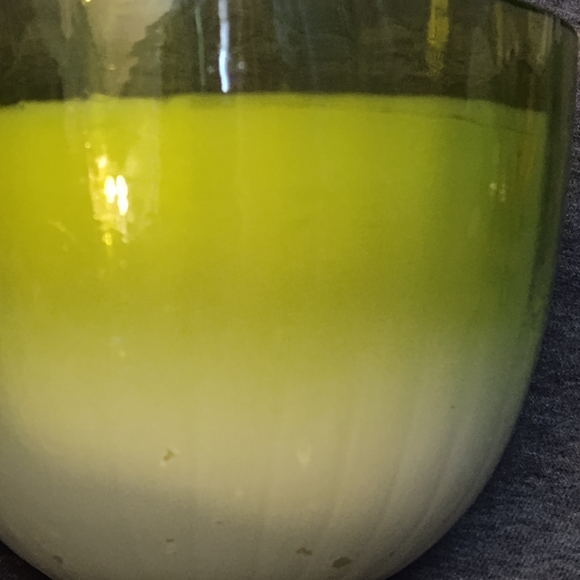 NEW!! Sugar Citrus Candle 19.4oz - Picture 2 of 5